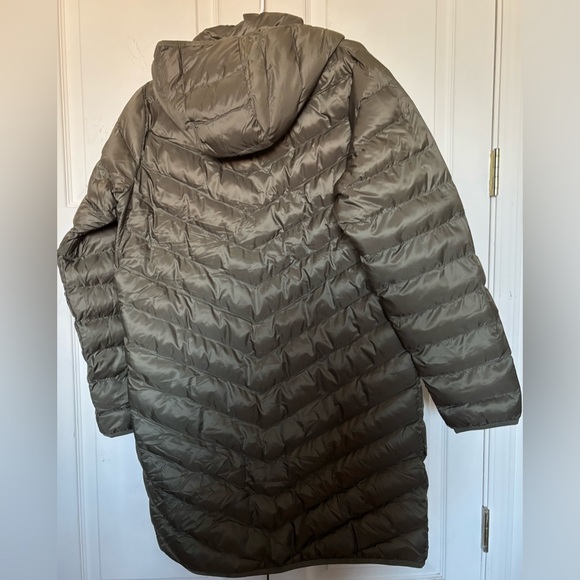 NWT Nike Women’s Sportswear Windpuffer Therma-FIT Hooded Parka olive green S - Picture 5 of 11